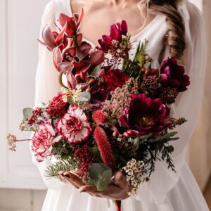 Pourquoi Choisir des Fleurs de Saison pour Votre Mariage ?